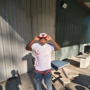 Meet your Posher, Ennis